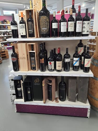Rio Getränkemarkt — Weinhandlung in Dübendorf