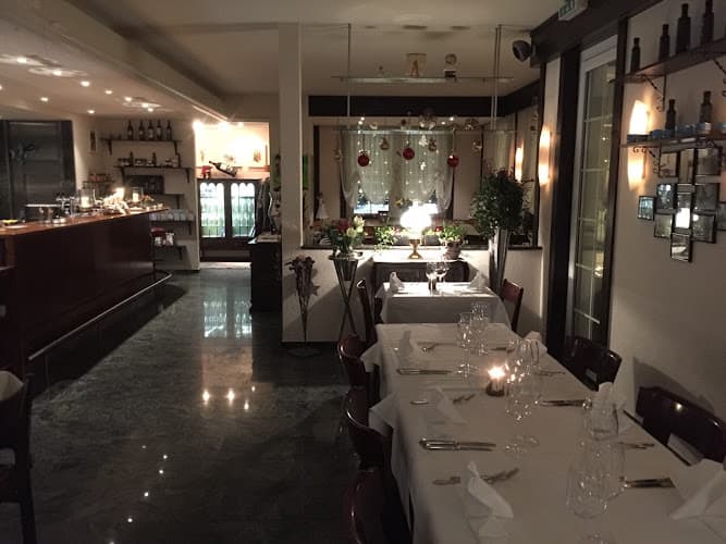 Ioannis Restaurant (ehemals Restaurant Traube) — Restaurant in Küsnacht
