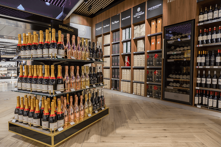 Zürich Duty Free Departure Level 1 — Geschaeft in Zürich