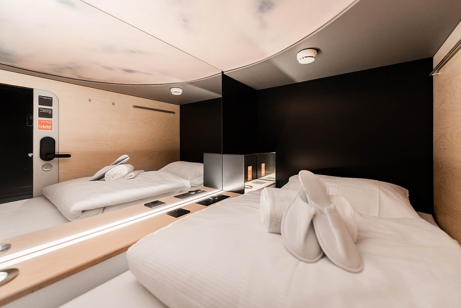 Capsule Hotel - Alpine Garden Zurich Airport — Hotel in Kloten (Bild 2)