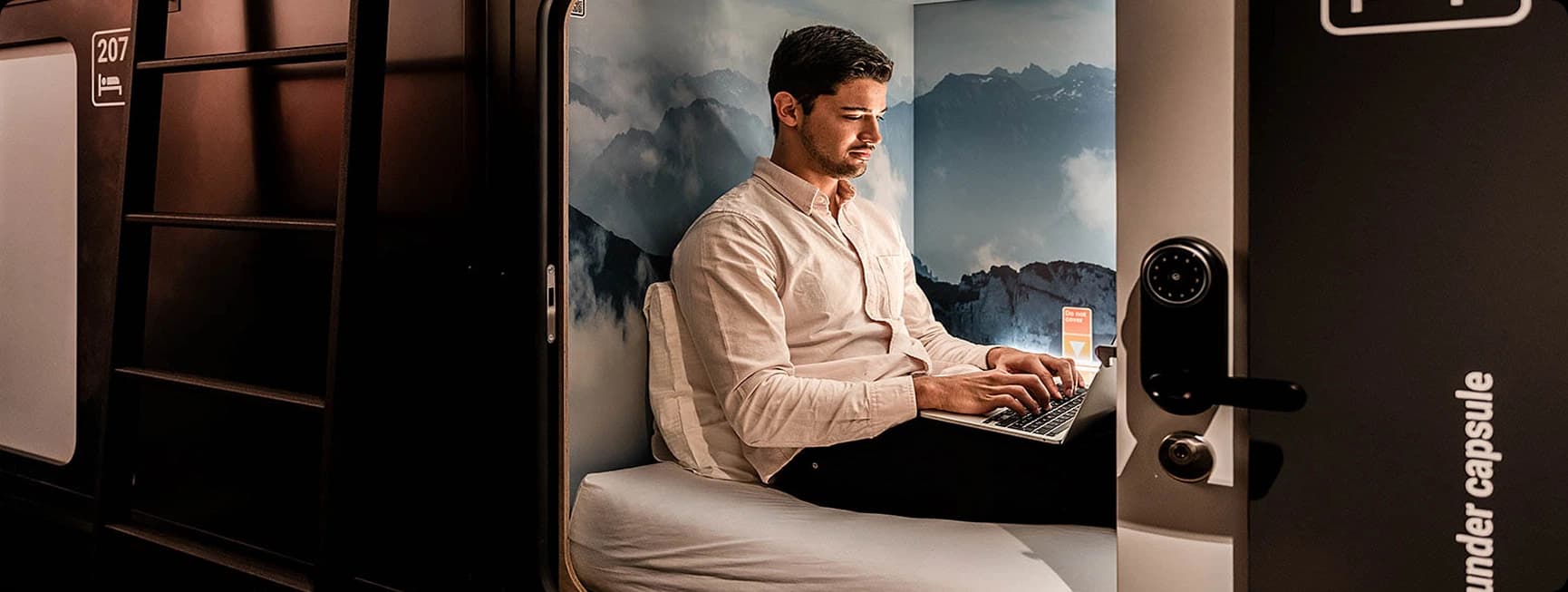Capsule Hotel - Alpine Garden Zurich Airport — Hotel in Kloten (Bild 3)