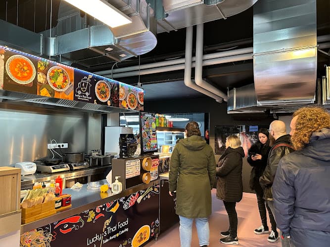 Lucky's Thai Food Take Away & Catering — Restaurant in Zürich