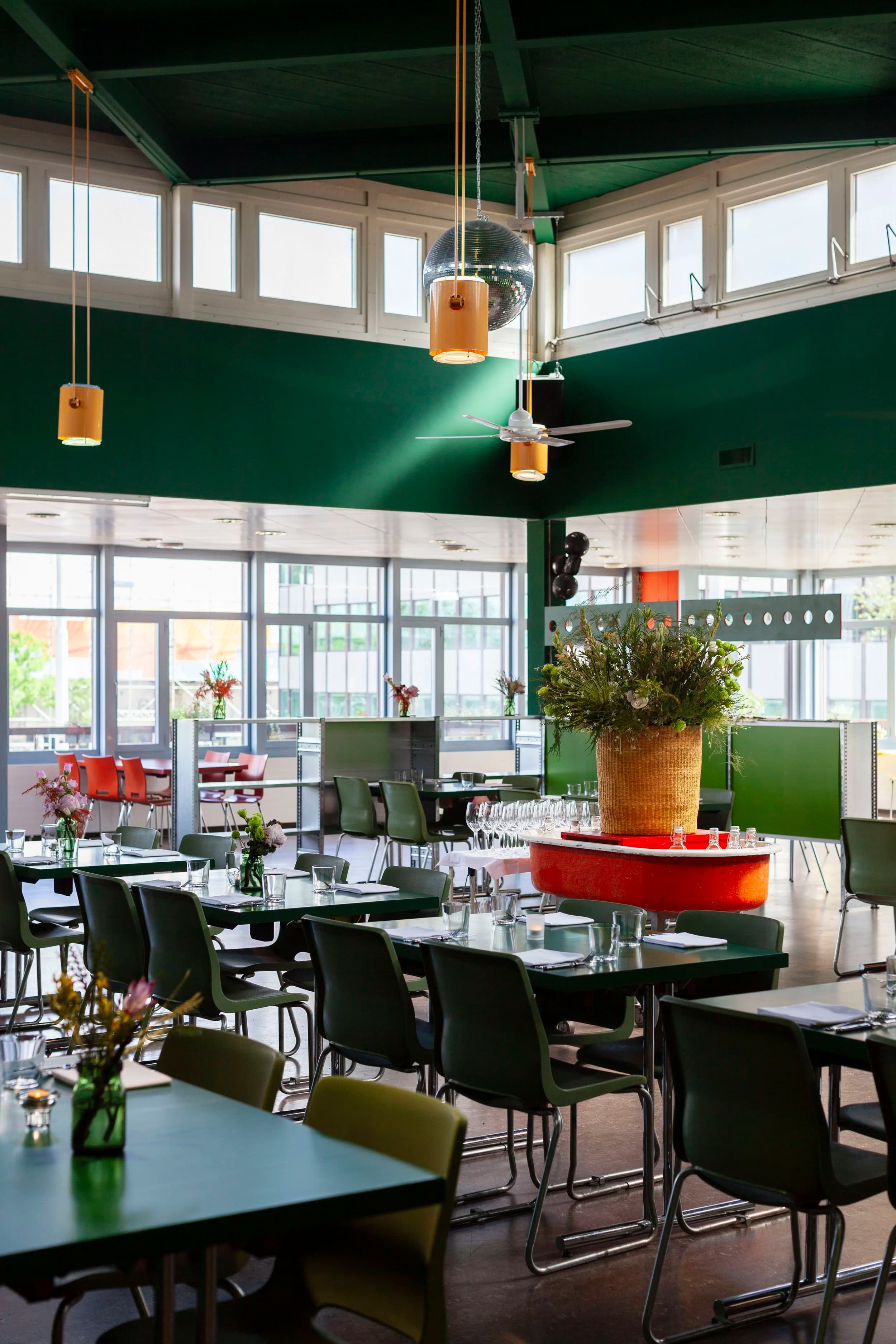 Kantine / Bom e Belli — Restaurant in Zürich (Bild 3)