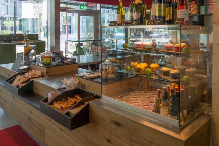 Zapote - Californian Burritos & Salads — Restaurant in Wallisellen