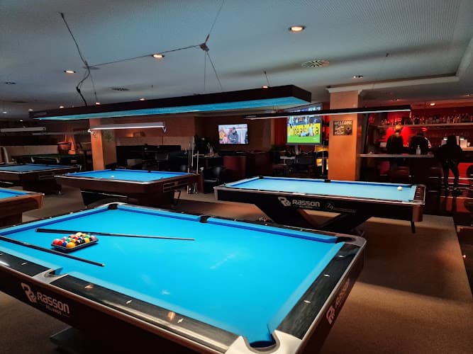 Lucky Panda Billard and Sports Bar Lounge — Restaurant in Dietlikon
