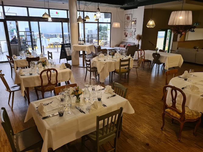Café des Fleurs, öffentliches Restaurant, Café und Events — Restaurant in Wangen-Brüttisellen