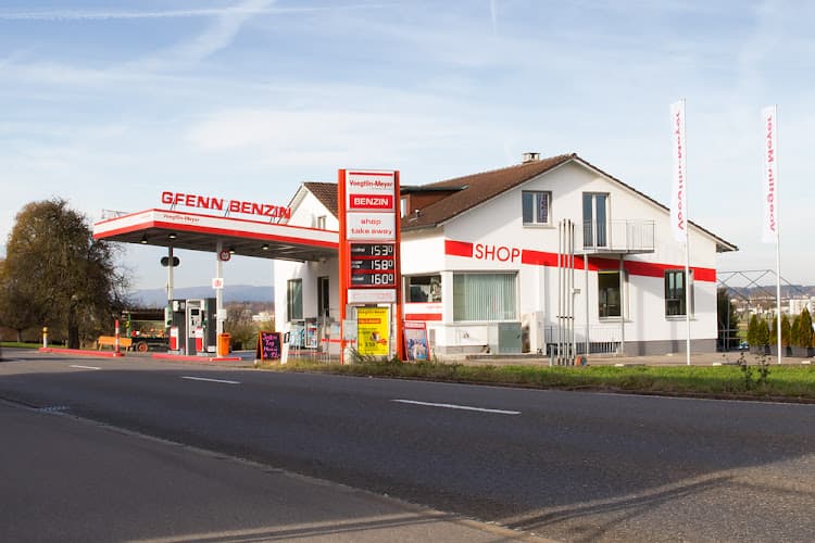 Gfenn gasoline - Voegtlin Meyer AG — Restaurant in Volketswil
