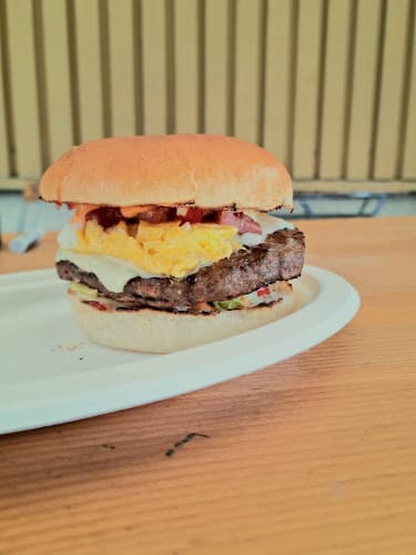 Tierros Bruzzelhütte — Take-Away in Volketswil