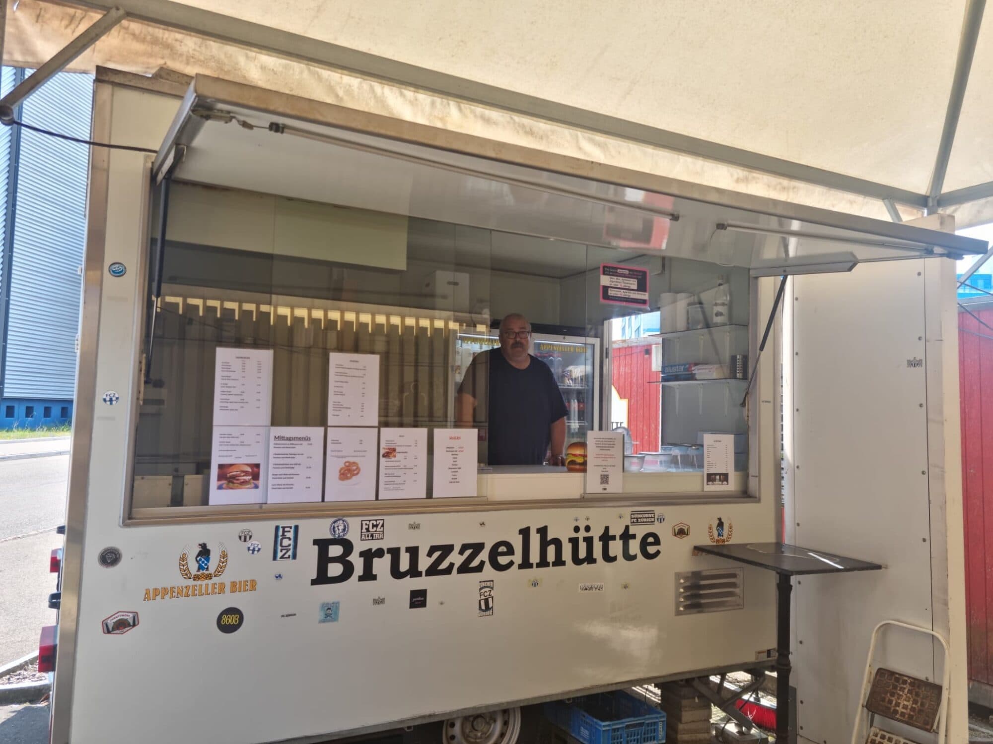 Tierros Bruzzelhütte — Take-Away in Volketswil (Bild 3)