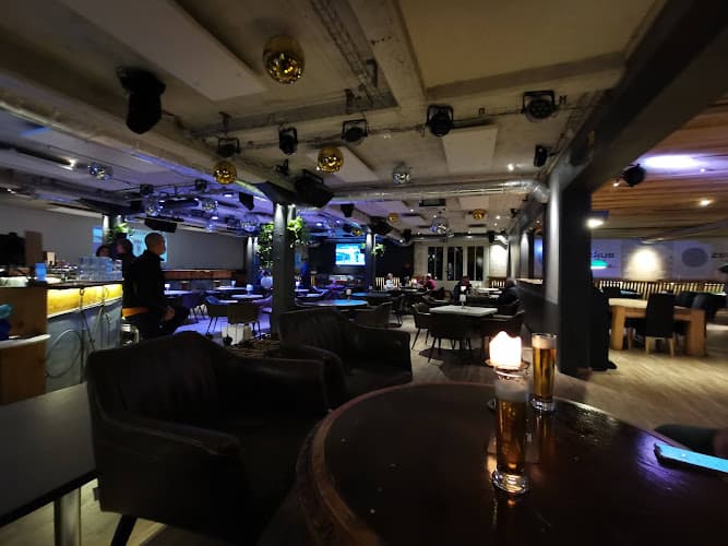 Zeughausbar — Restaurant in Uster