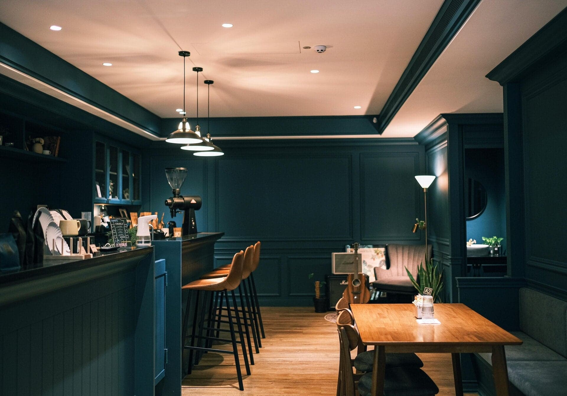 Daenz Bar & Lounge — Bar in Uster (Bild 2)