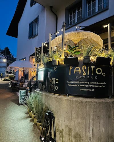 pasitovivelo - spanische Tapas & Empanadas — Restaurant in Uetikon