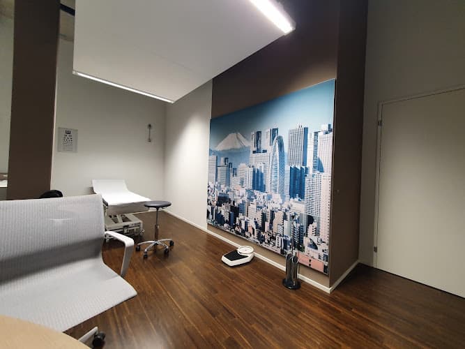 Arztpraxis Glattpark Hausarzt Psychiatrie Ernährungsberatung — Arzt in Glattpark (Opfikon)
