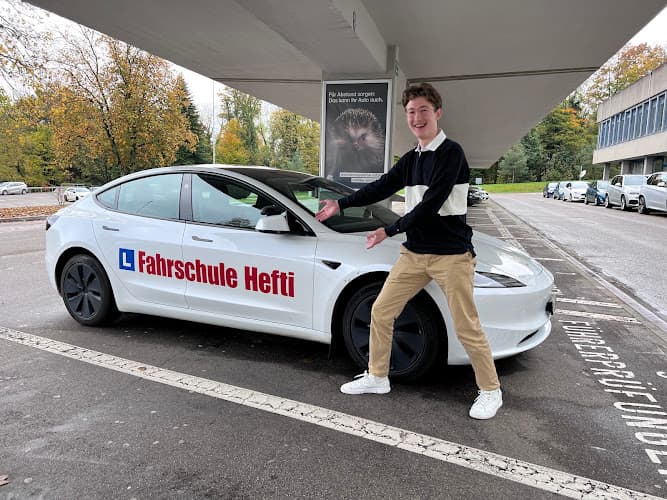 Fahrschule Hefti - Fahrstunden in Zürich — Fahrschule in Zürich