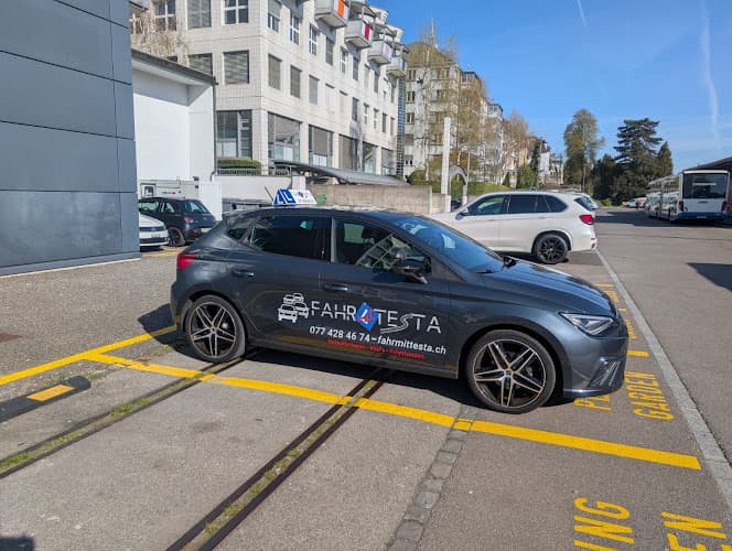 Fahrschule Fahrmittesta — Fahrschule in Zürich