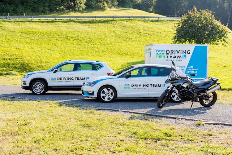 Fahrschule Zürich | Driving Team | Auto - Anhänger - Taxi - Motorrad - Lastwagen — Fahrschule in Zürich