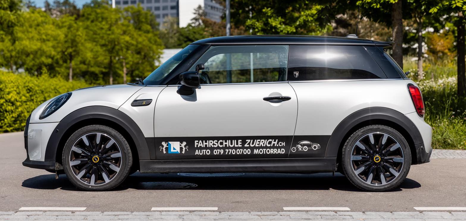 Fahrschule Region Zürich GmbH — Fahrschule in Adliswil (Bild 2)