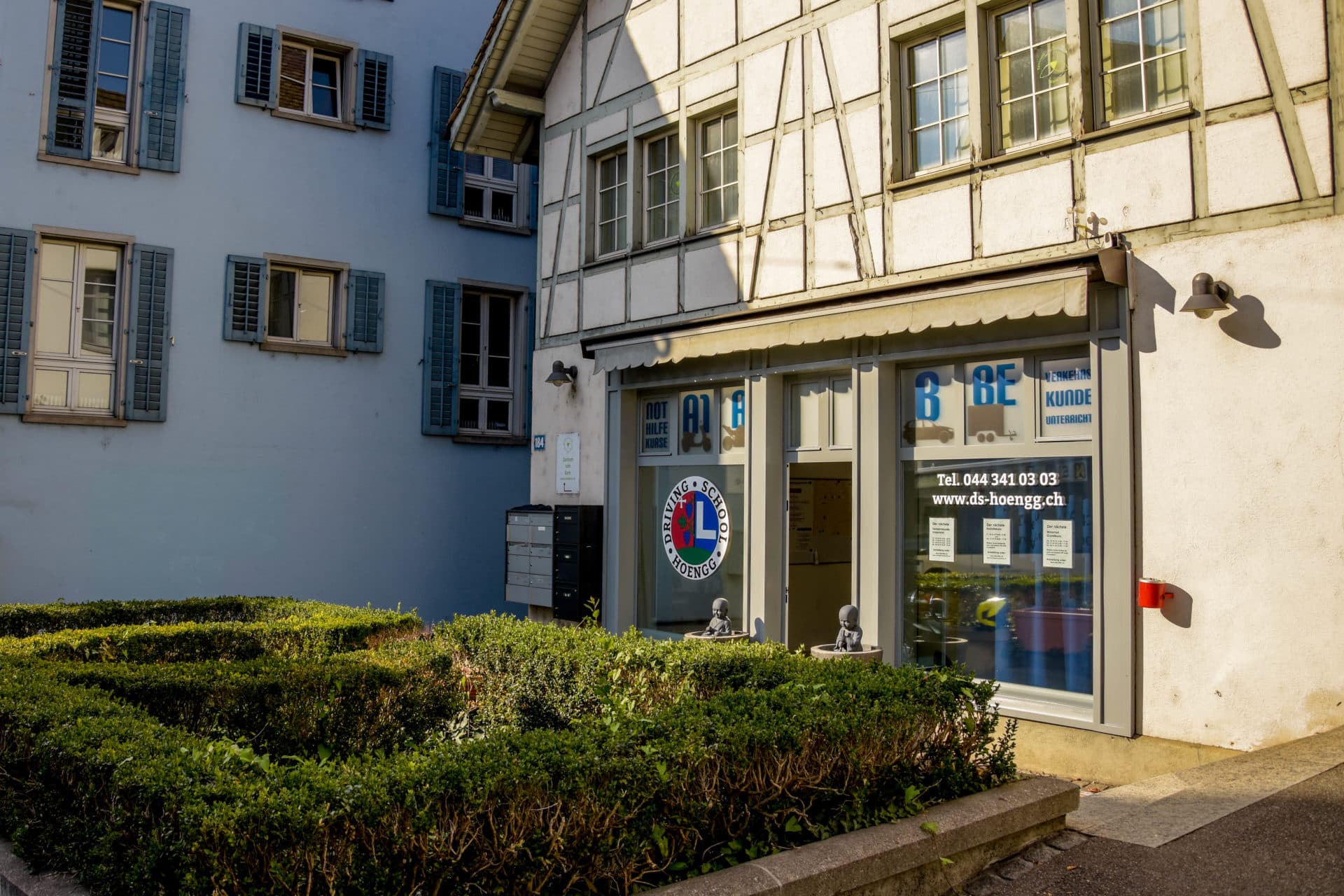 Driving School Höngg — Fahrschule in Zürich (Bild 3)