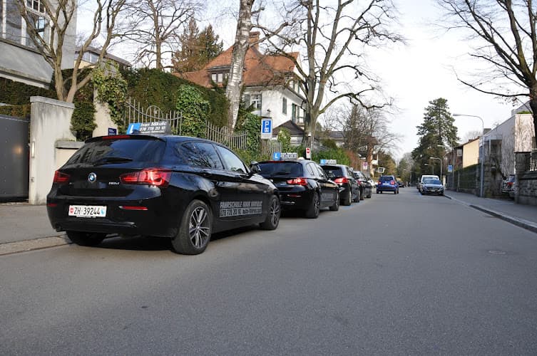 VKU Zürich Enge — Fahrschule in Zürich