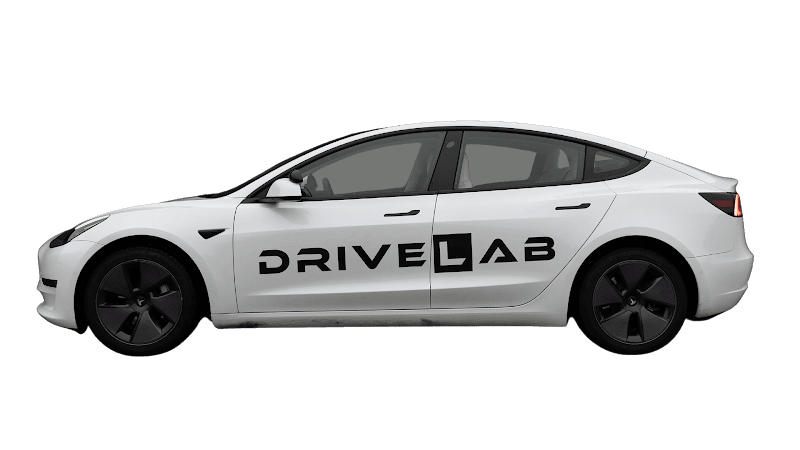 VKU English Zurich - Traffic safety course with DriveLab — Fahrschule in Zürich