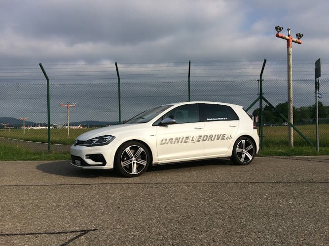 Danieledrive Fahrschule Auto & Motorrad & E-Bike — Fahrschule in Bülach