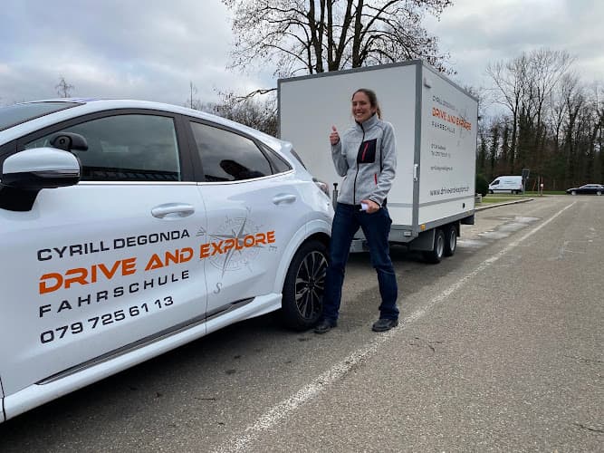 Cyrill Degonda Drive And Explore Fahrschule — Fahrschule in Adliswil