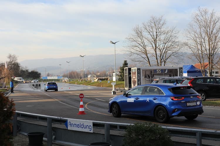 Driving Center ASSR Regensdorf - WAB Kurs & Schleuderkurs Zürich
