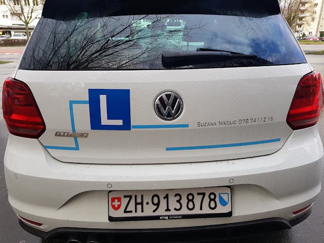 Fahrschule Suzana Nikolic — Fahrschule in Uitikon