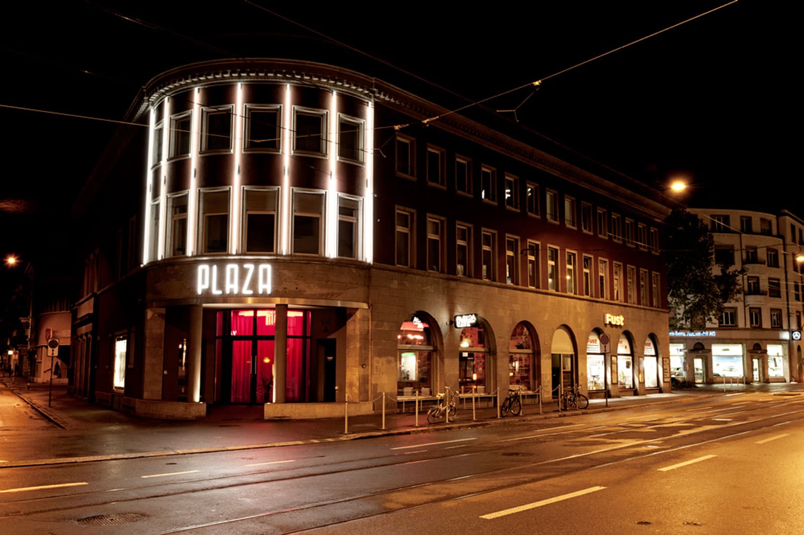 Plaza Club — Bar in Zürich (Bild 2)