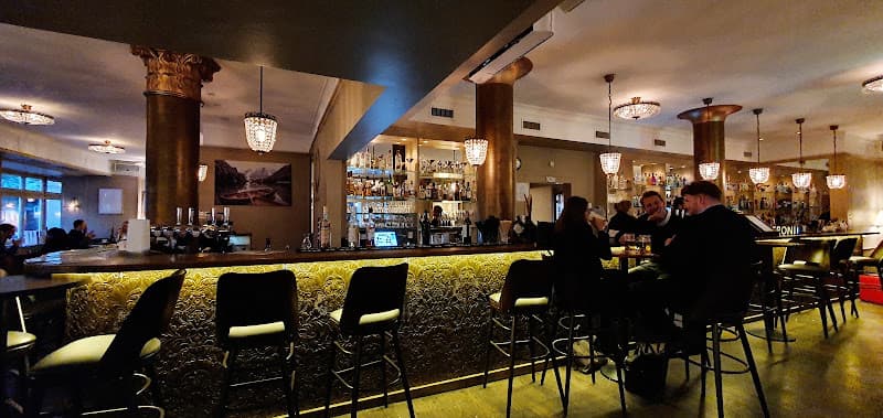 Simplon Bar & Restaurant — Bar in Zürich