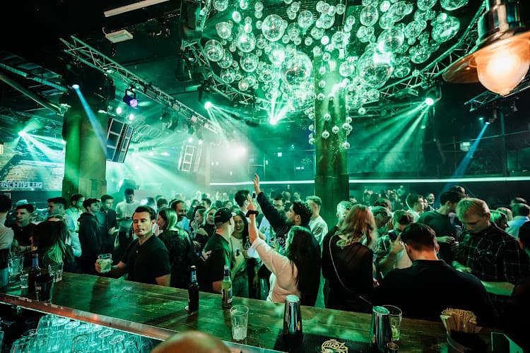 Floor Club — Bar in Kloten