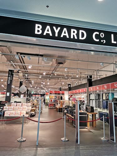 BAYARD CO LTD OUTLET — Geschaeft in Dietlikon
