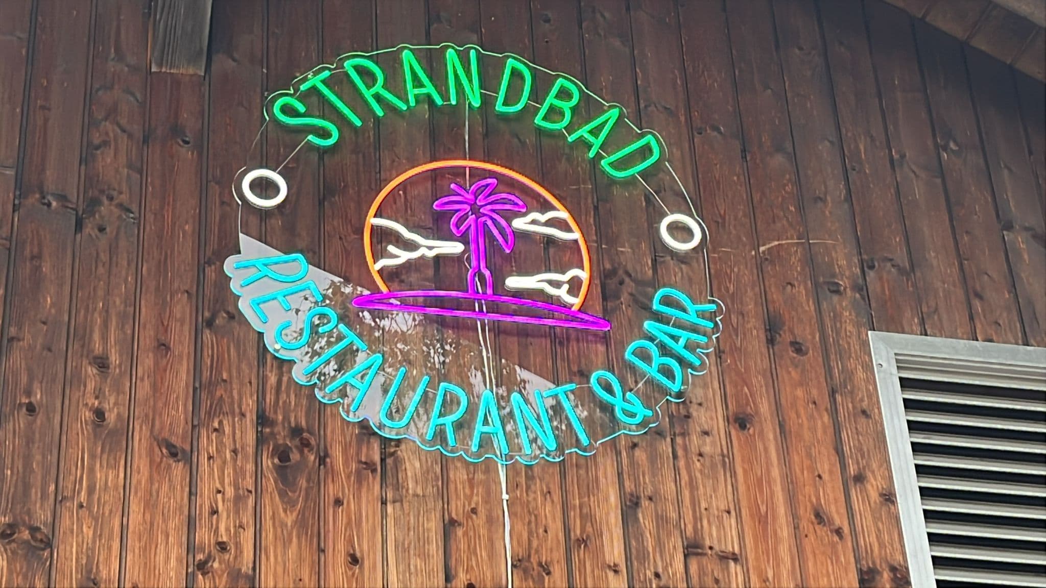 Strandbad Restaurant & Bar — Restaurant in Uster (Bild 2)