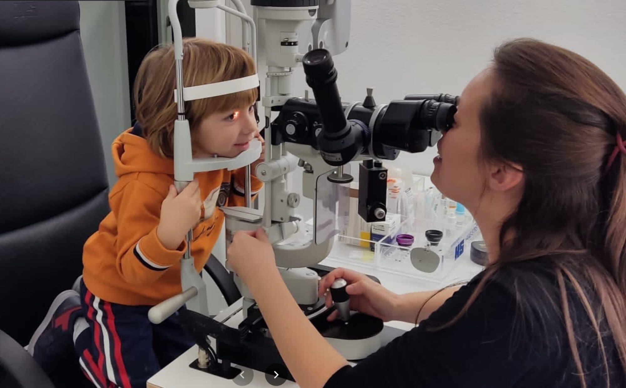 Augenpraxis Dielsdorf AG - Priv. Doz. Dr. med. habil. Maria della Volpe - Augenarzt Dielsdorf, spez. Ophthalmochirurgie FMH — Arzt in Dielsdorf (Bild 2)