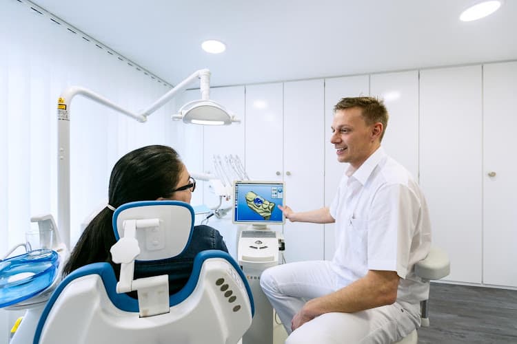 Cecconi Dental — Zahnarzt in Dietlikon