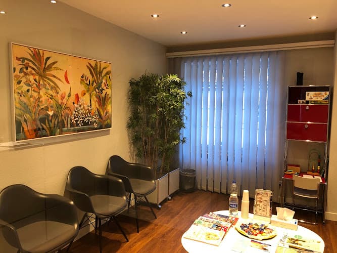 Praxis Dr. Bonabi — Arzt in Winterthur