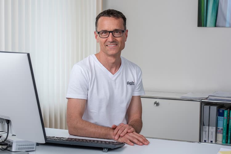 Dr. med. Ursin Fischer — Arzt in Winterthur