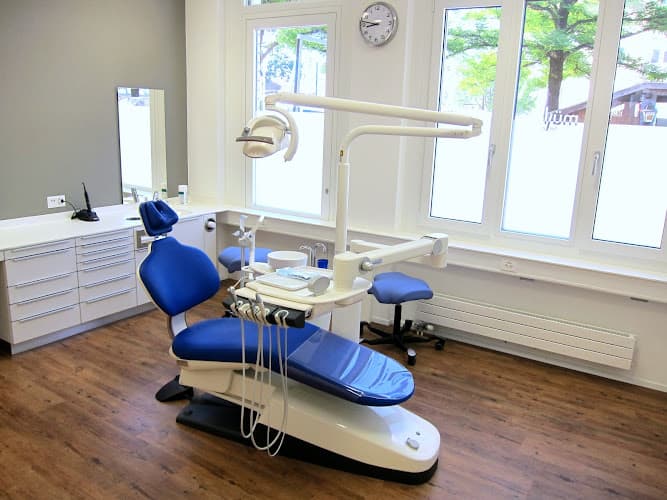 Müller - Kieferorthopädie — Zahnarzt in Wetzikon