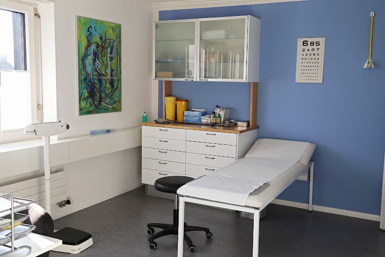 Dr. Claudia Lange — Arzt in Meilen