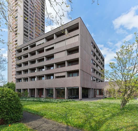 Gesundheitszentrum für das Alter Bullinger-Hardau — Garage in Zürich