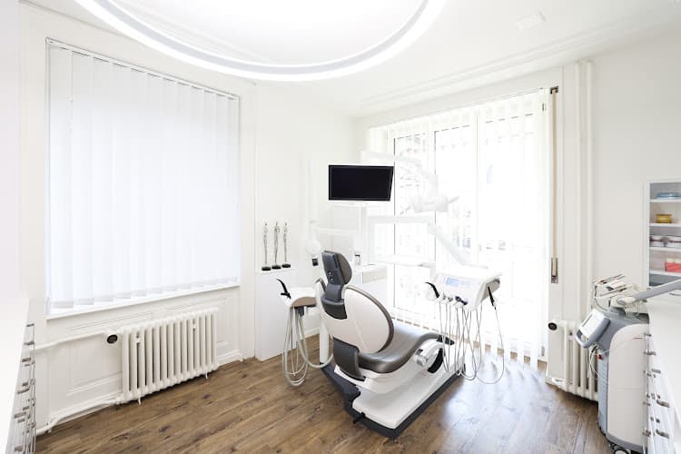 Zahnarztpraxis Dentanova KLG — Zahnarzt in Zürich
