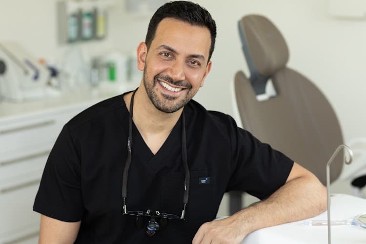 Dr. Onur Deniz Polat M.Sc. M.Sc. Implant and Aesthetic Dentistry — Zahnarzt in Zürich