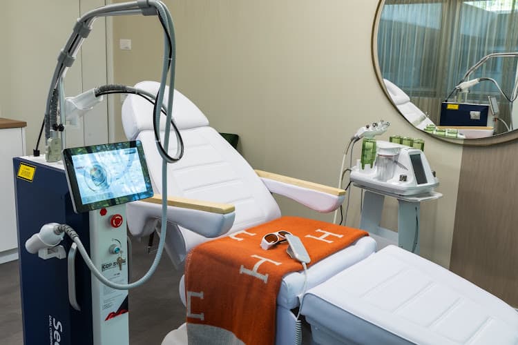 Eram Dental Health Clinic — Zahnarzt in Zürich
