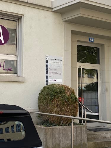 Zahnarztpraxis Pfister — Zahnarzt in Zürich