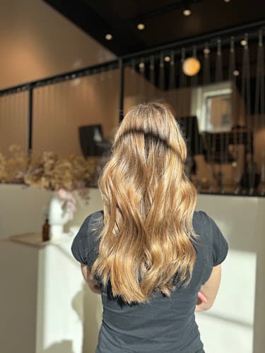 AOMI Natural Beauty Coiffeur — Coiffeur in Zürich
