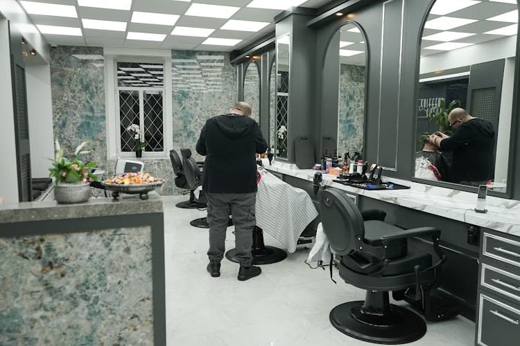 Coiffeur Saleh Waffenplatz — Coiffeur in Zürich