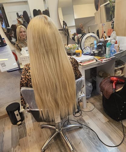 Coiffure Ume — Coiffeur in Zürich