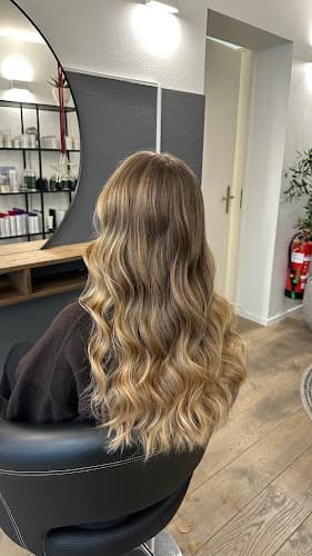 NINA. Hairstudio — Coiffeur in Opfikon
