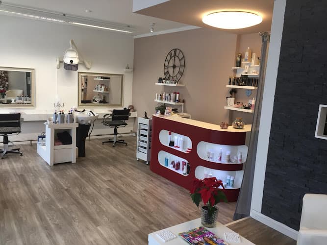 CreaSte — Coiffeur in Opfikon