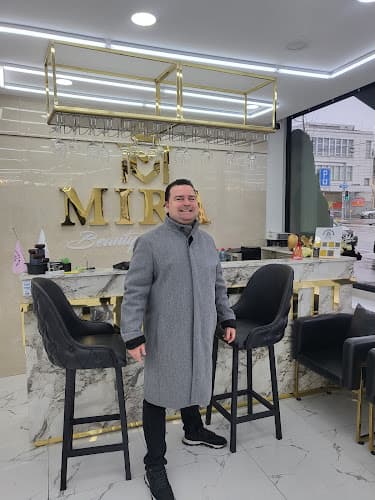 Coiffure Mira Seebach — Coiffeur in Zürich